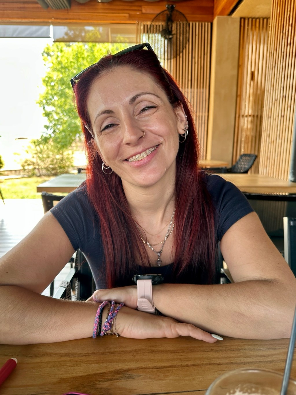 Μεγαλώνω, γελάω, ξεχνάω γιατί μπήκα στο δωμάτιο